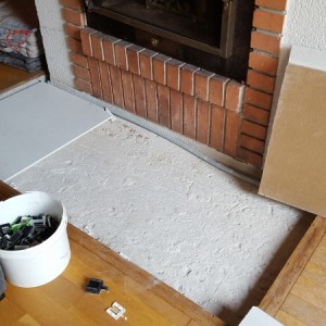 Découpe du carrelage existant - Chantier